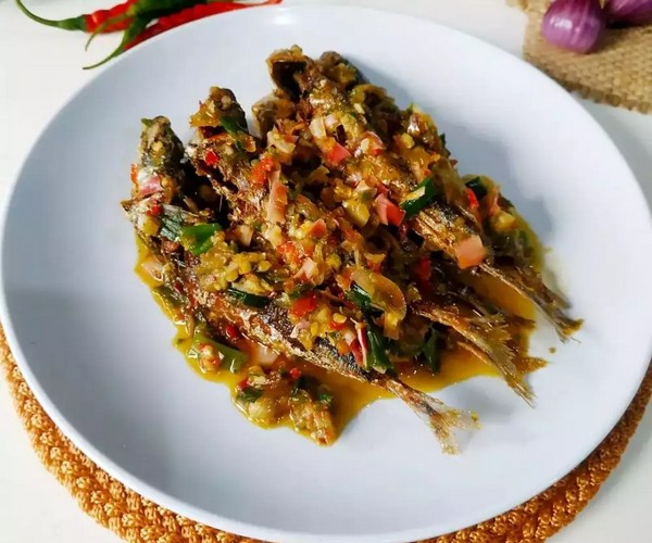 ikan-layang-bumbu-kecombrang